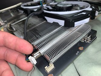 Graphics Card Fan Cable.jpg Graphics Card Fan Cable.jpg