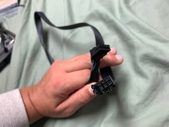 EVGA 8 pin to 8 pin VGA Cable.jpg EVGA 8 pin to 8 pin VGA Cable.jpg