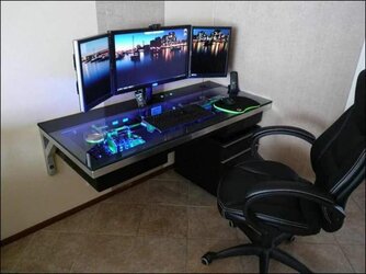 day_desk_computer (1).jpg