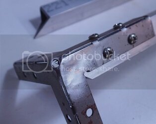 Frameattachbracket_zpsec118cd2.jpg