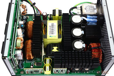 enermax-maxrevo1500-16.jpg enermax-maxrevo1500-16.jpg